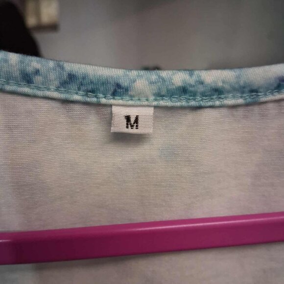 ETCYY NEW womens Classic Embellished Tank Top Blouse SIZE MEDIUM Lt Blue Multi - Picture 4 of 9